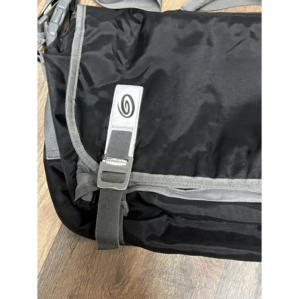 Timbuk2 Command Messenger Bag Black Grey Laptop Crossbody Strap Travel